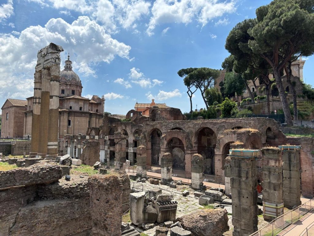 best_attractions_rome_roman_forum