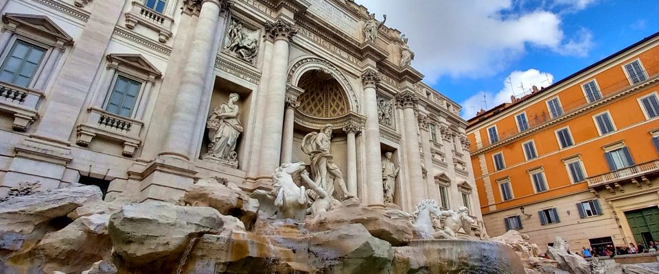 top 10 things to do in rome_trevi_fountan