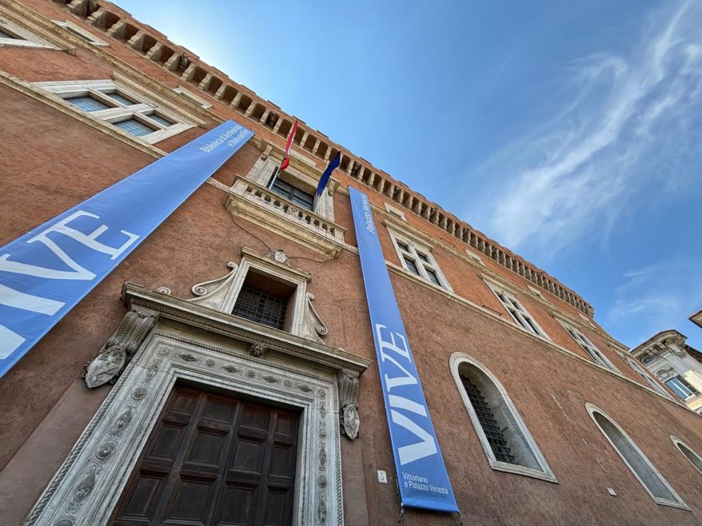 palaces in rome_igotorome_palazzo_venezia