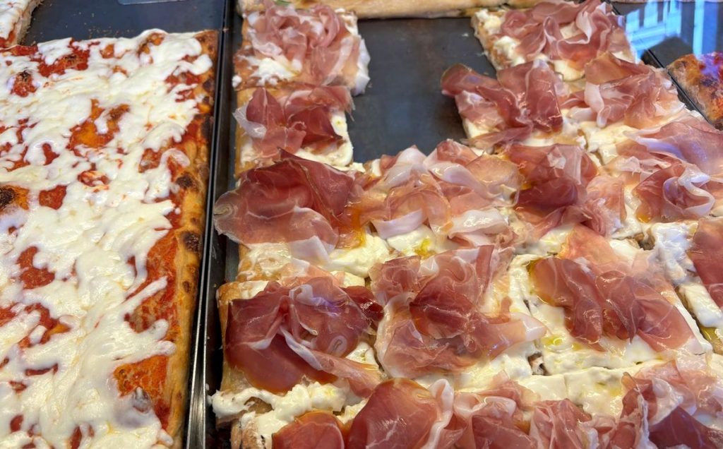 street food in rome_igotorome_pizza